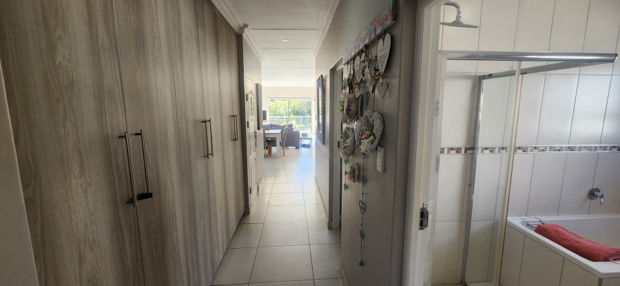 6 Bedroom Property for Sale in Dana Bay Western Cape